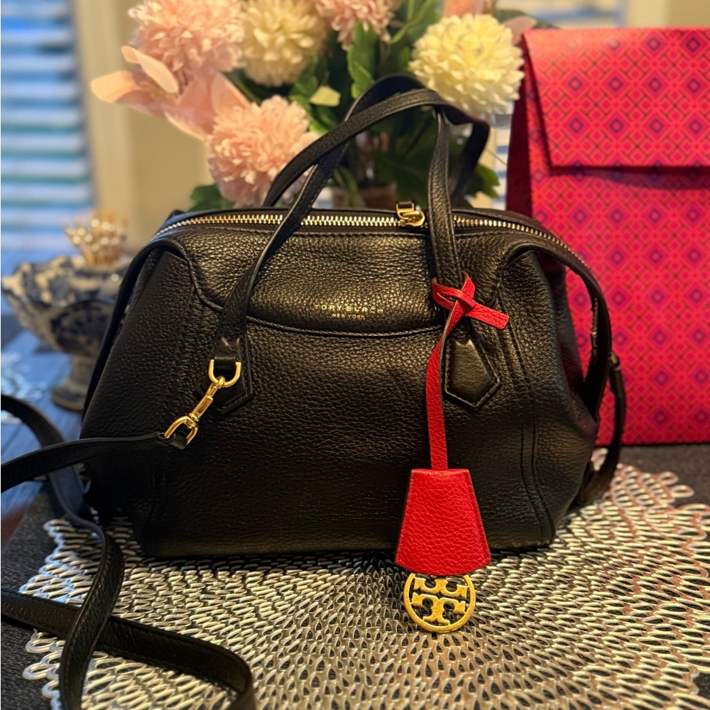 Tory Burch Small Perry Satchel – Black Pebbled Leather – Like New